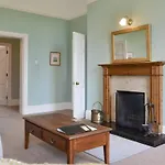 3-uk33247 *