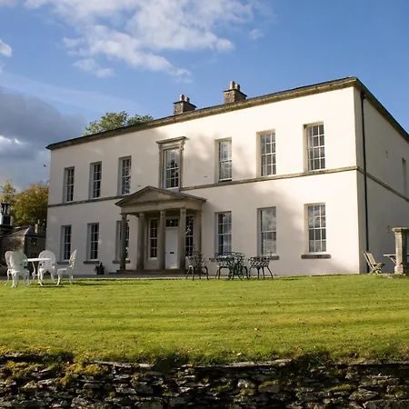 3-uk33247 Holiday home *