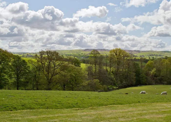 3-uk33247 Holiday home *